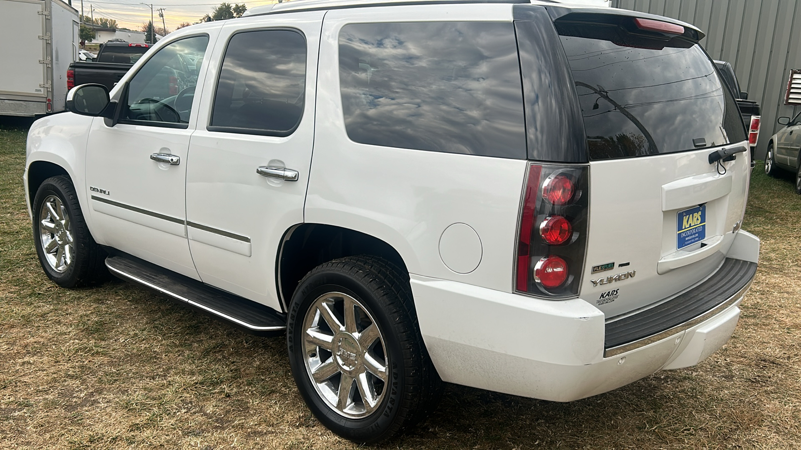 2010 GMC Yukon DENALI AWD 8