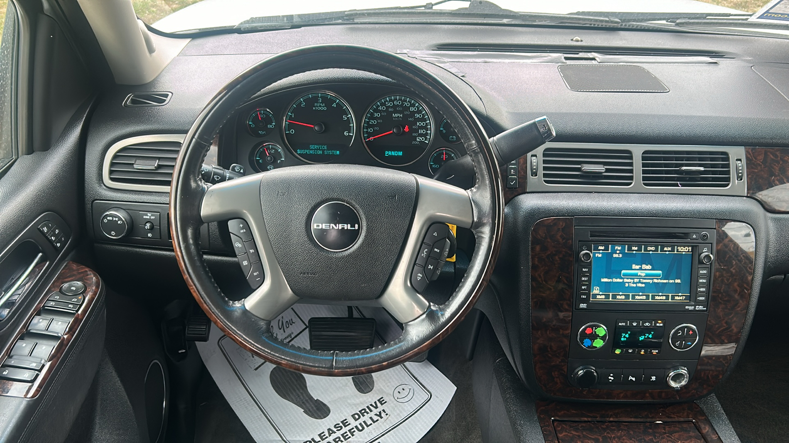 2010 GMC Yukon DENALI AWD 23