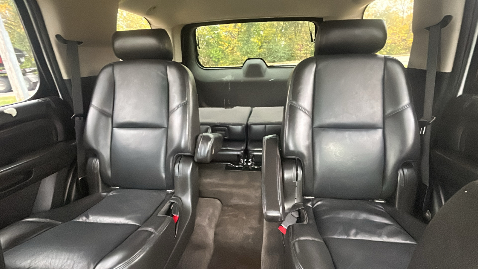 2010 GMC Yukon DENALI AWD 36