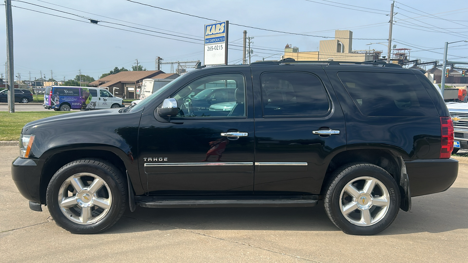 2011 Chevrolet Tahoe 1500 LTZ 4WD 1