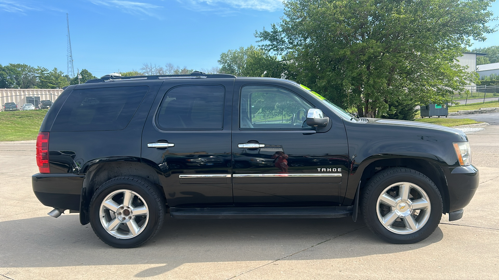 2011 Chevrolet Tahoe 1500 LTZ 4WD 5