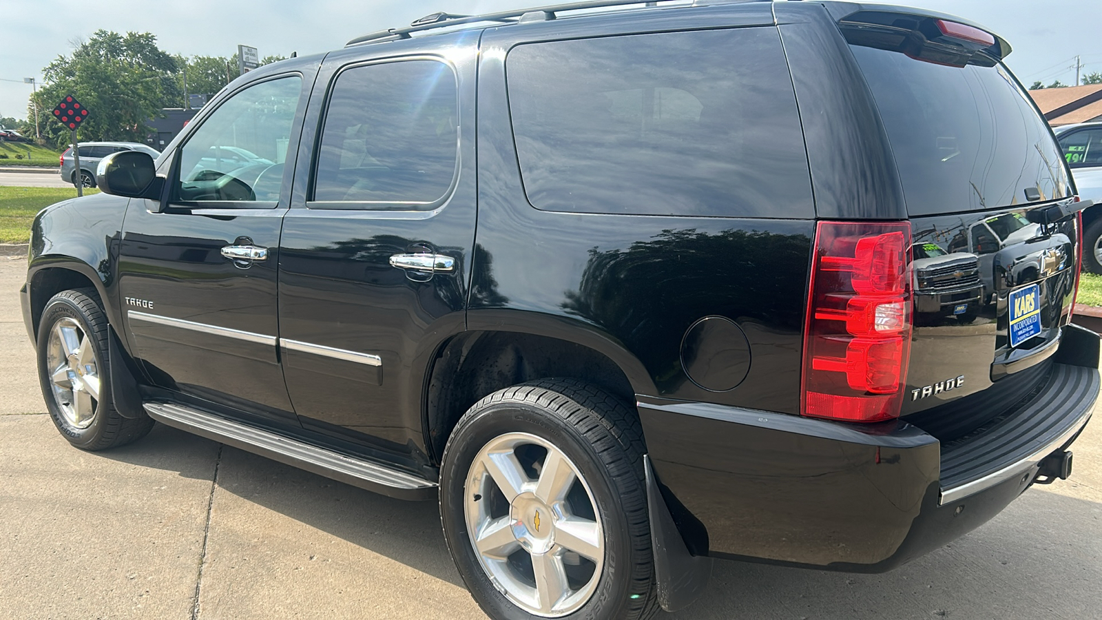 2011 Chevrolet Tahoe 1500 LTZ 4WD 8