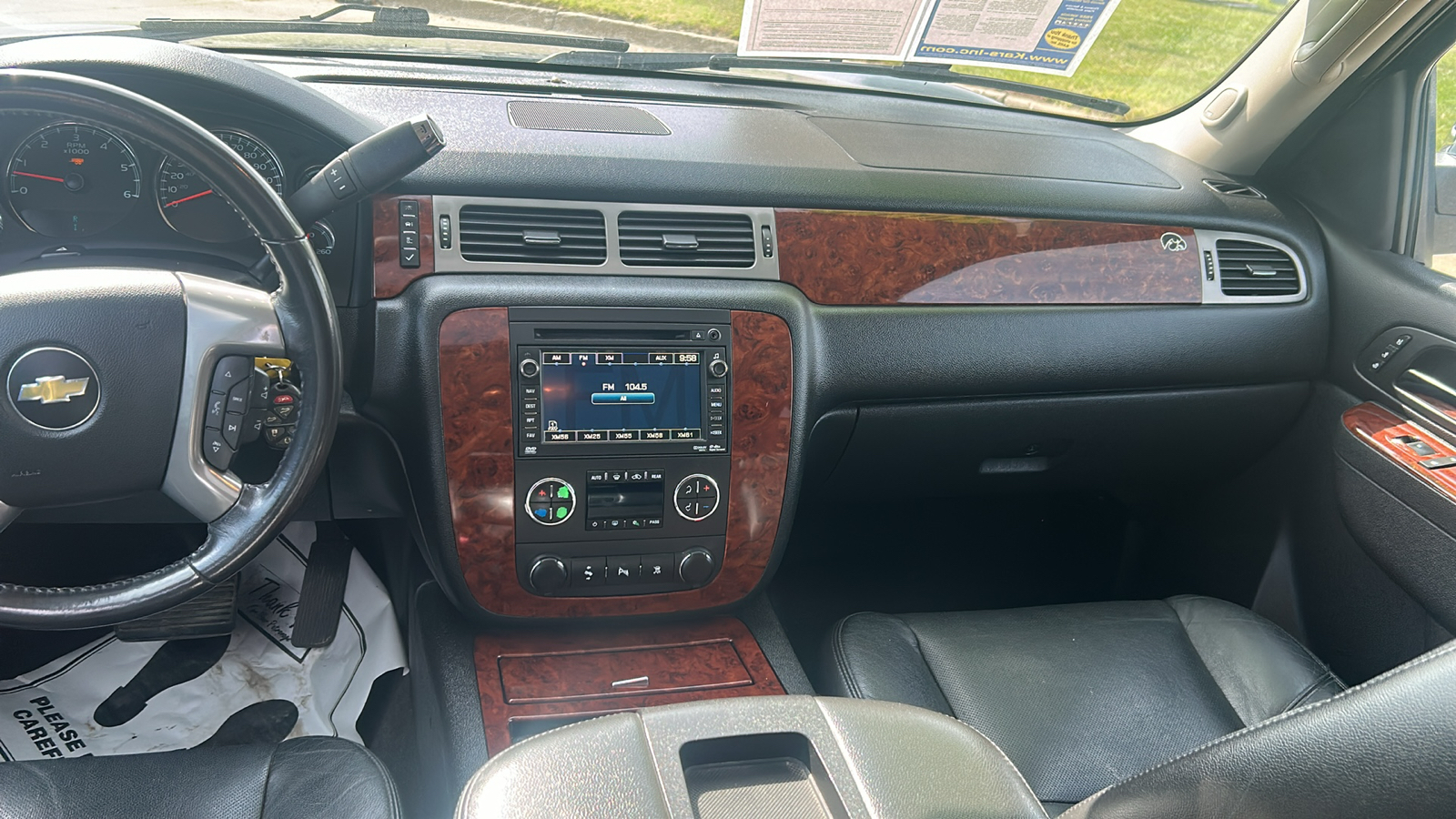 2011 Chevrolet Tahoe 1500 LTZ 4WD 13