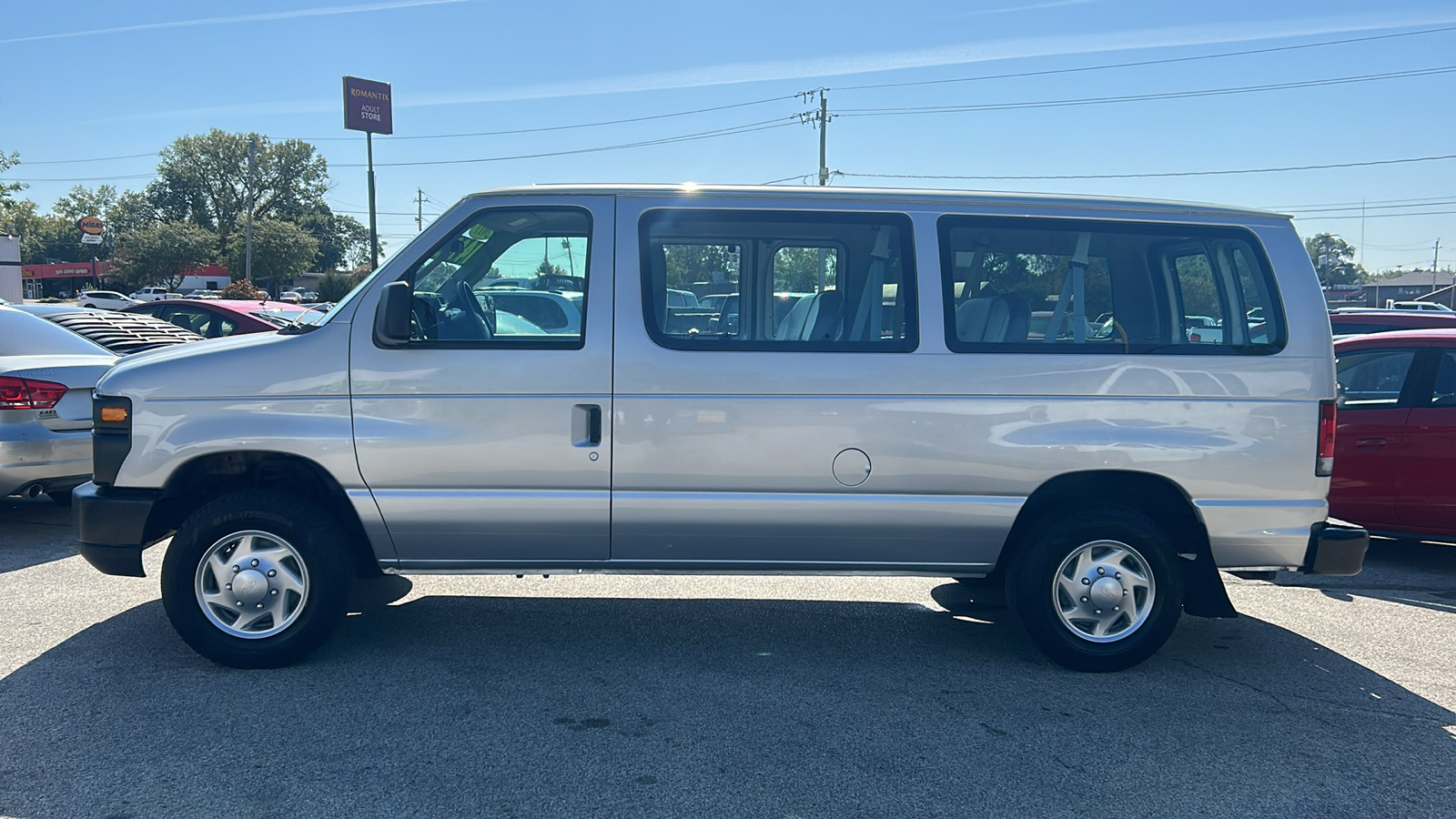 2011 Ford Econoline E150 WAGON 1