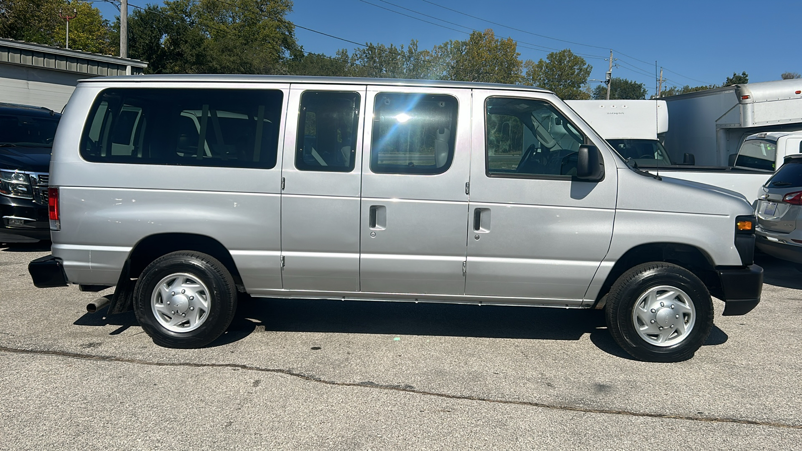 2011 Ford Econoline E150 WAGON 5