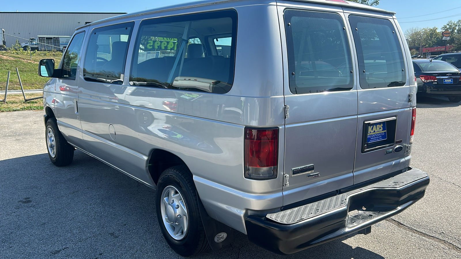 2011 Ford Econoline E150 WAGON 8