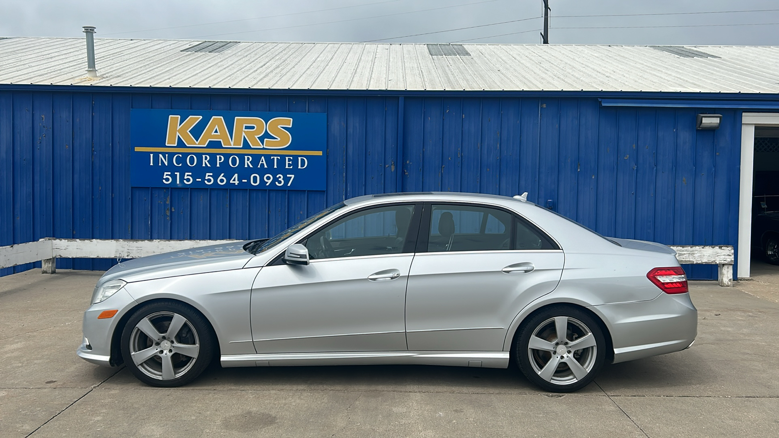 2011 Mercedes-Benz E-Class E350 4MATIC 1