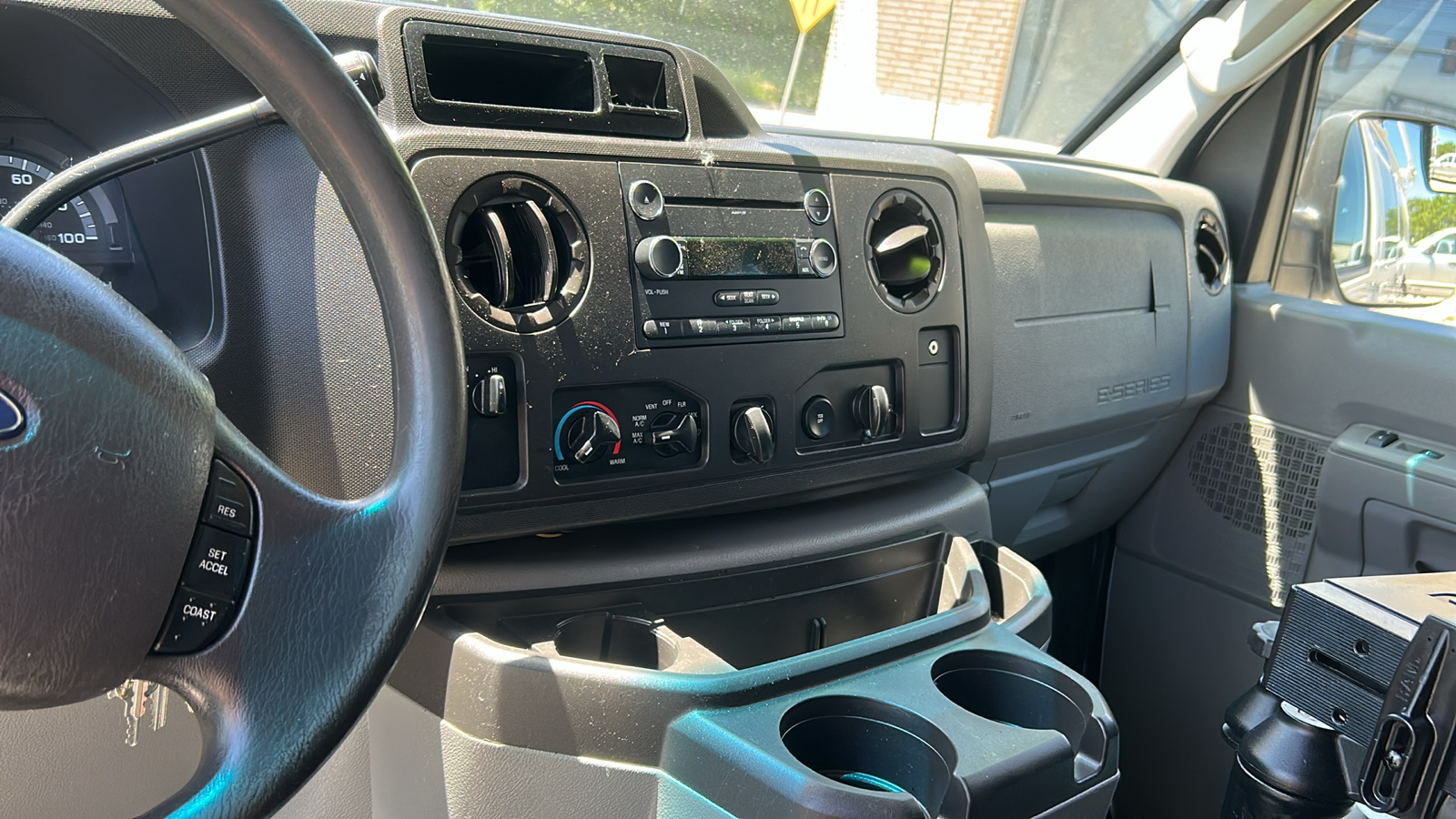 2013 Ford Econoline E250 VAN 12