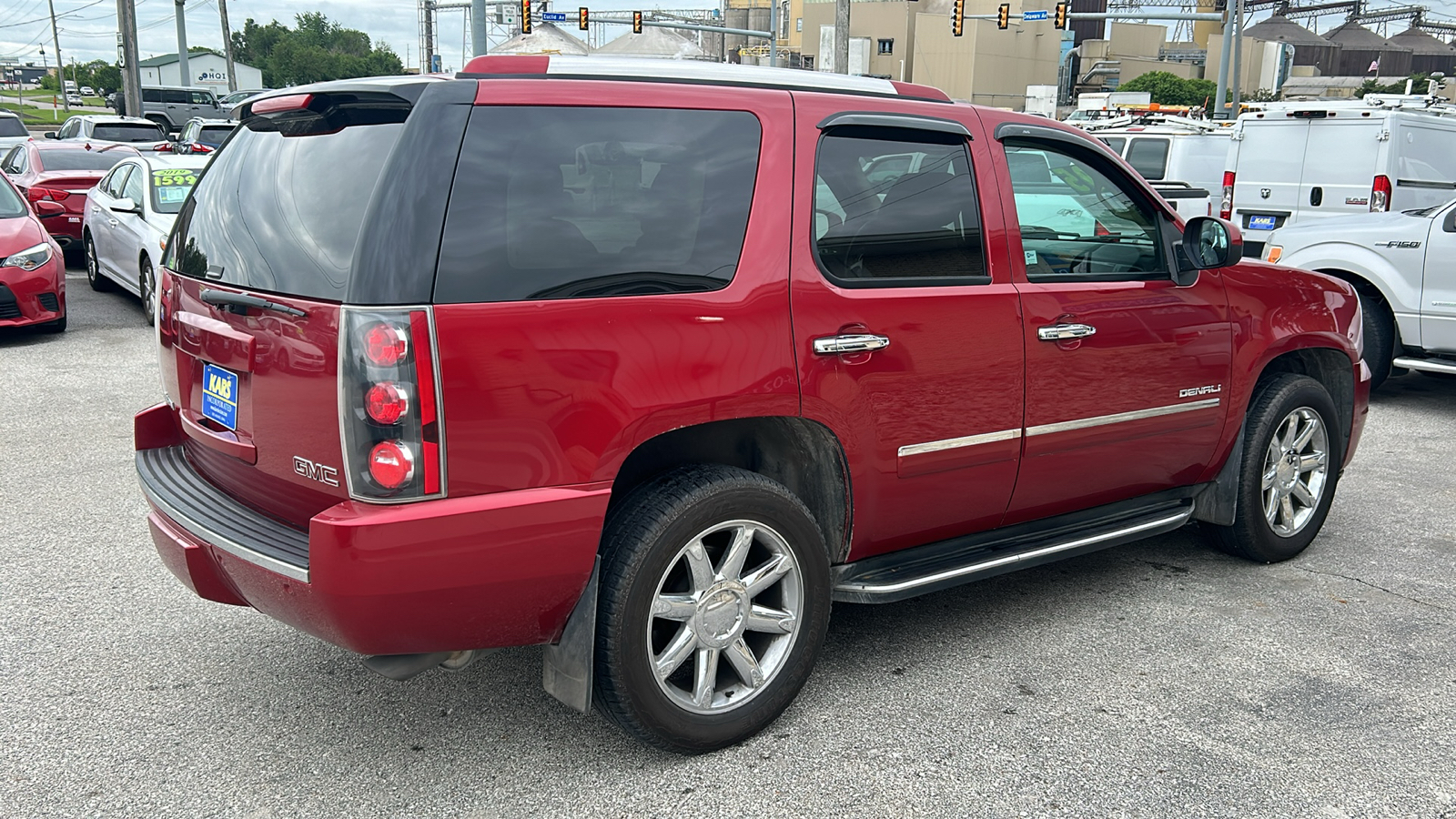 2013 GMC Yukon DENALI AWD 6