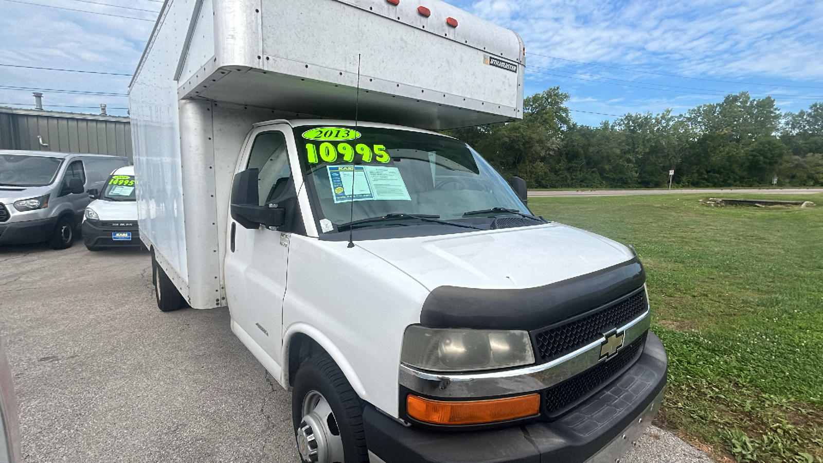 2013 Chevrolet Express Commercial Cutaway  3