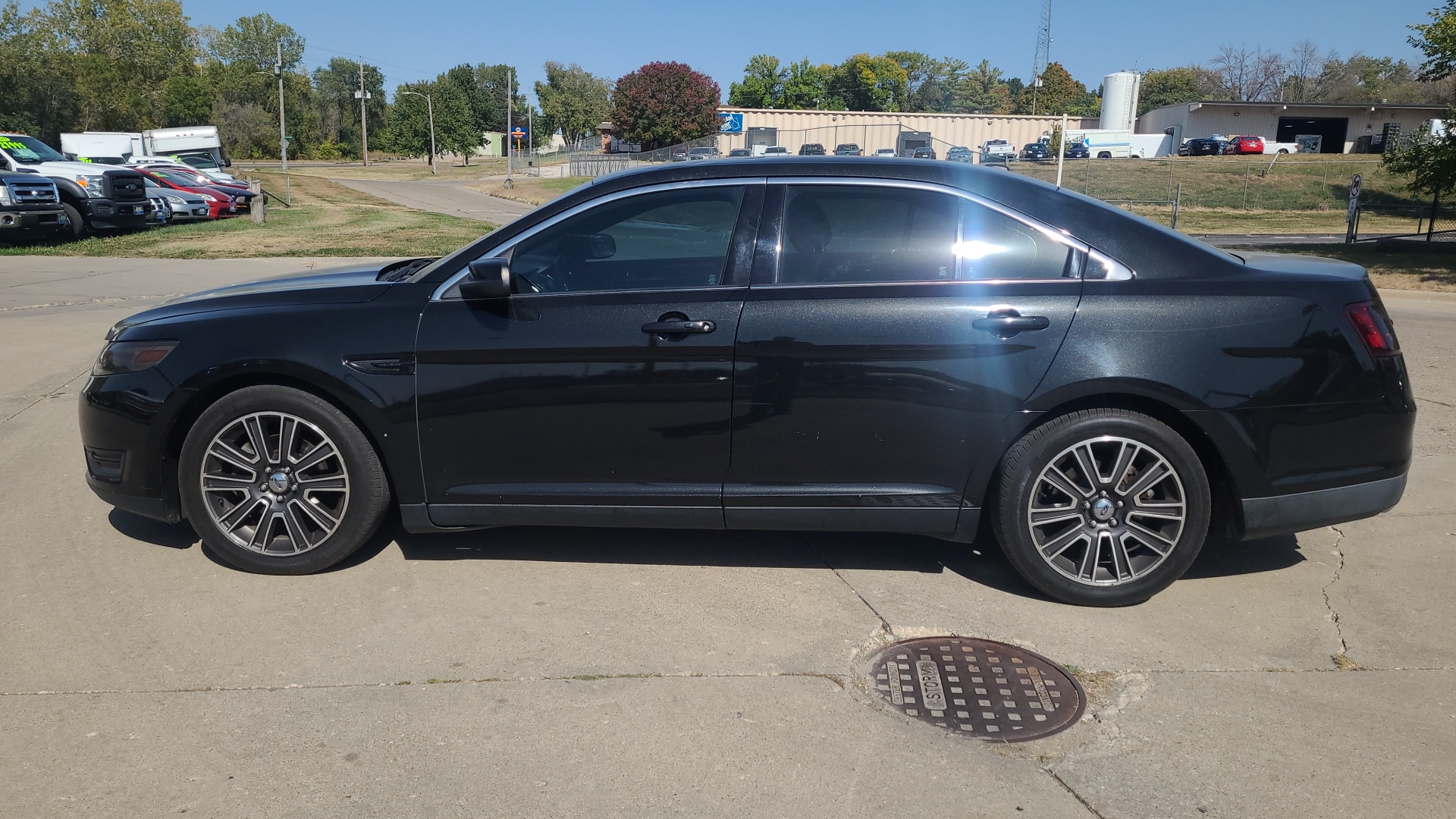 2013 Ford Taurus LIMITED 1