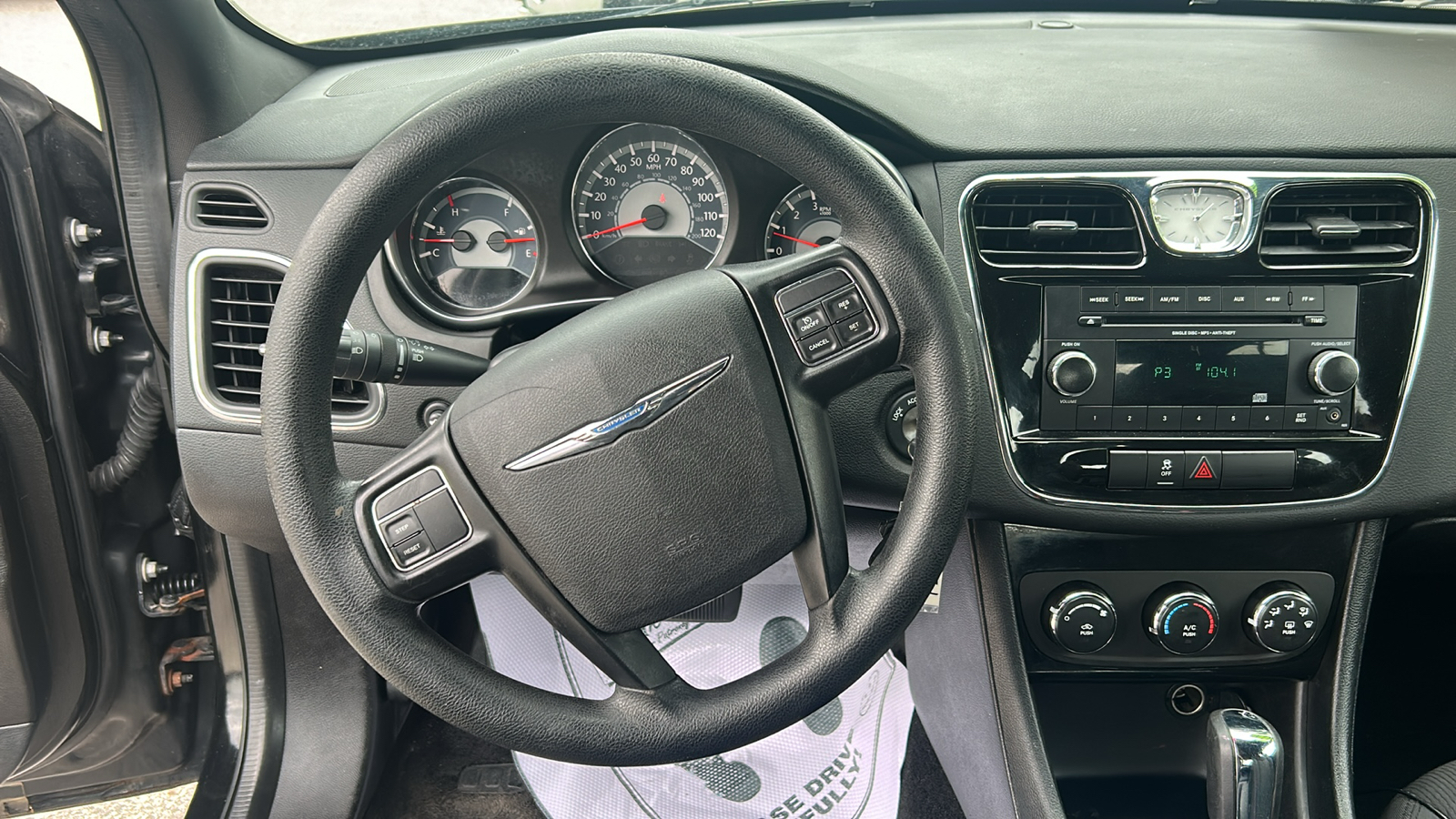 2014 Chrysler 200 LX 15