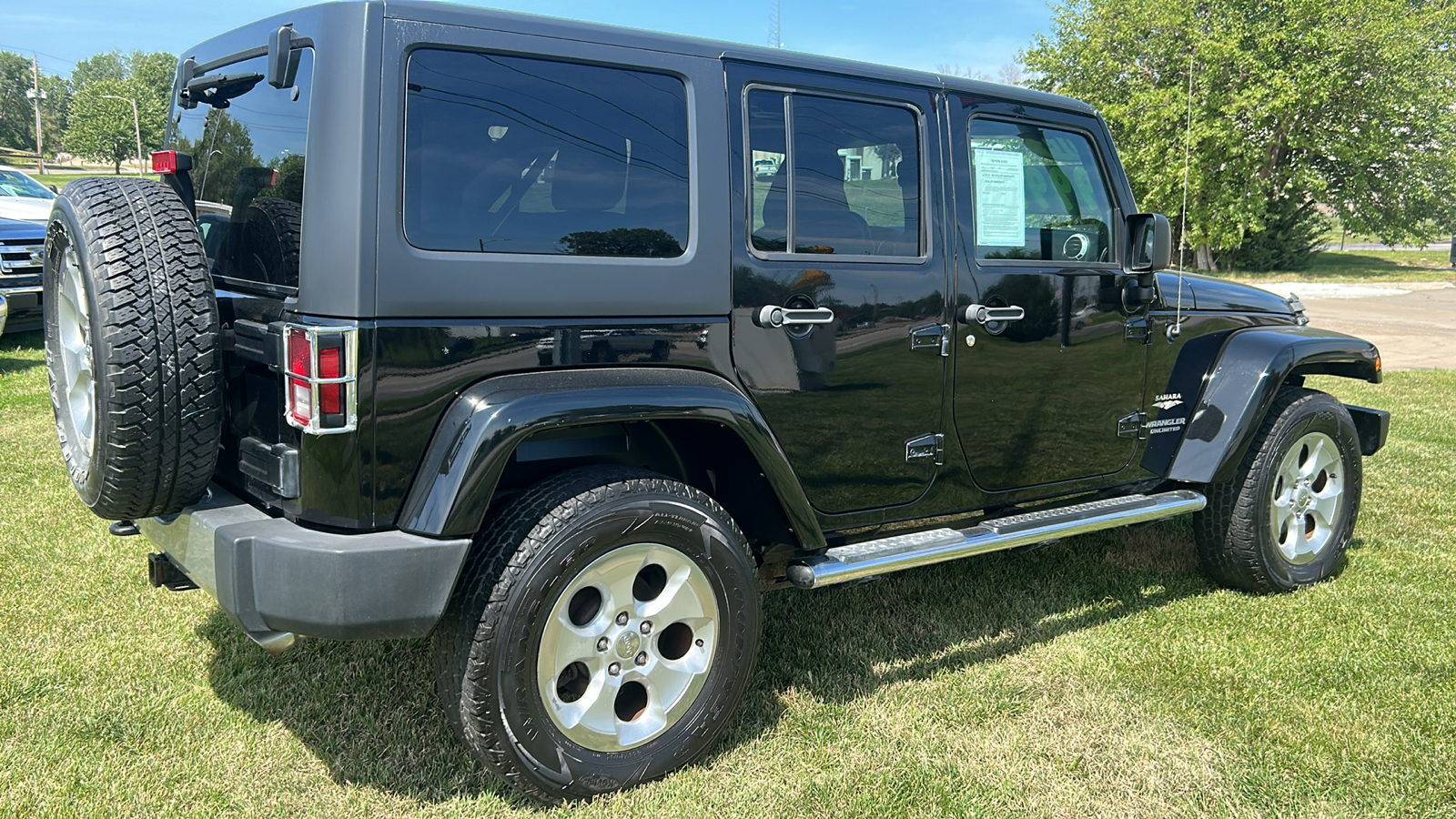 2014 Jeep Wrangler SAHARA 4WD 6