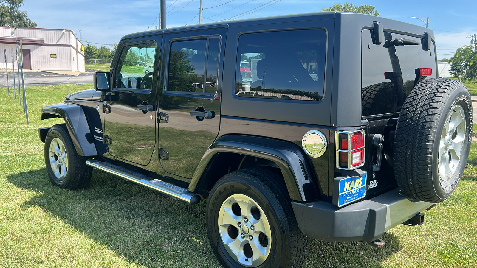 2014 Jeep Wrangler SAHARA 4WD 8