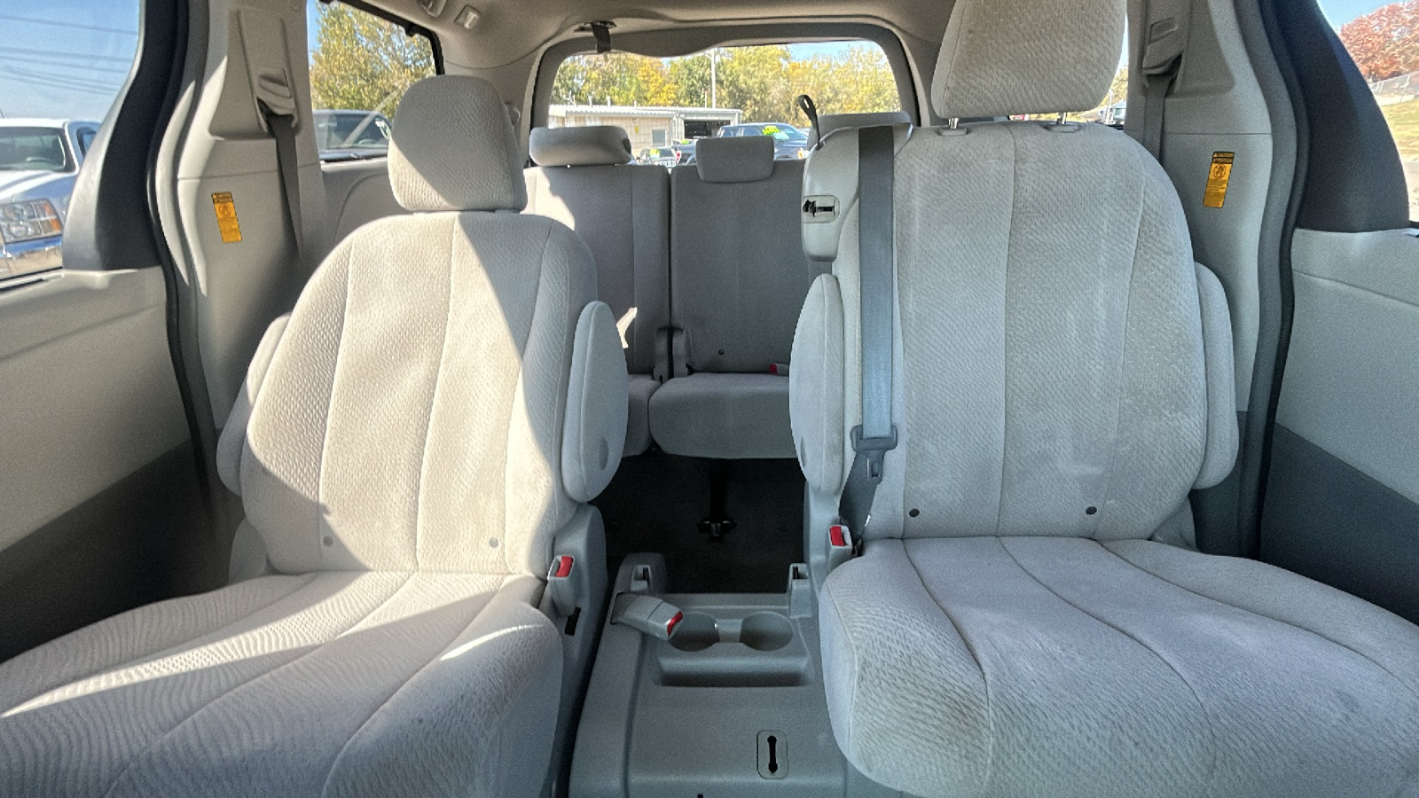 2014 Toyota Sienna LE 37