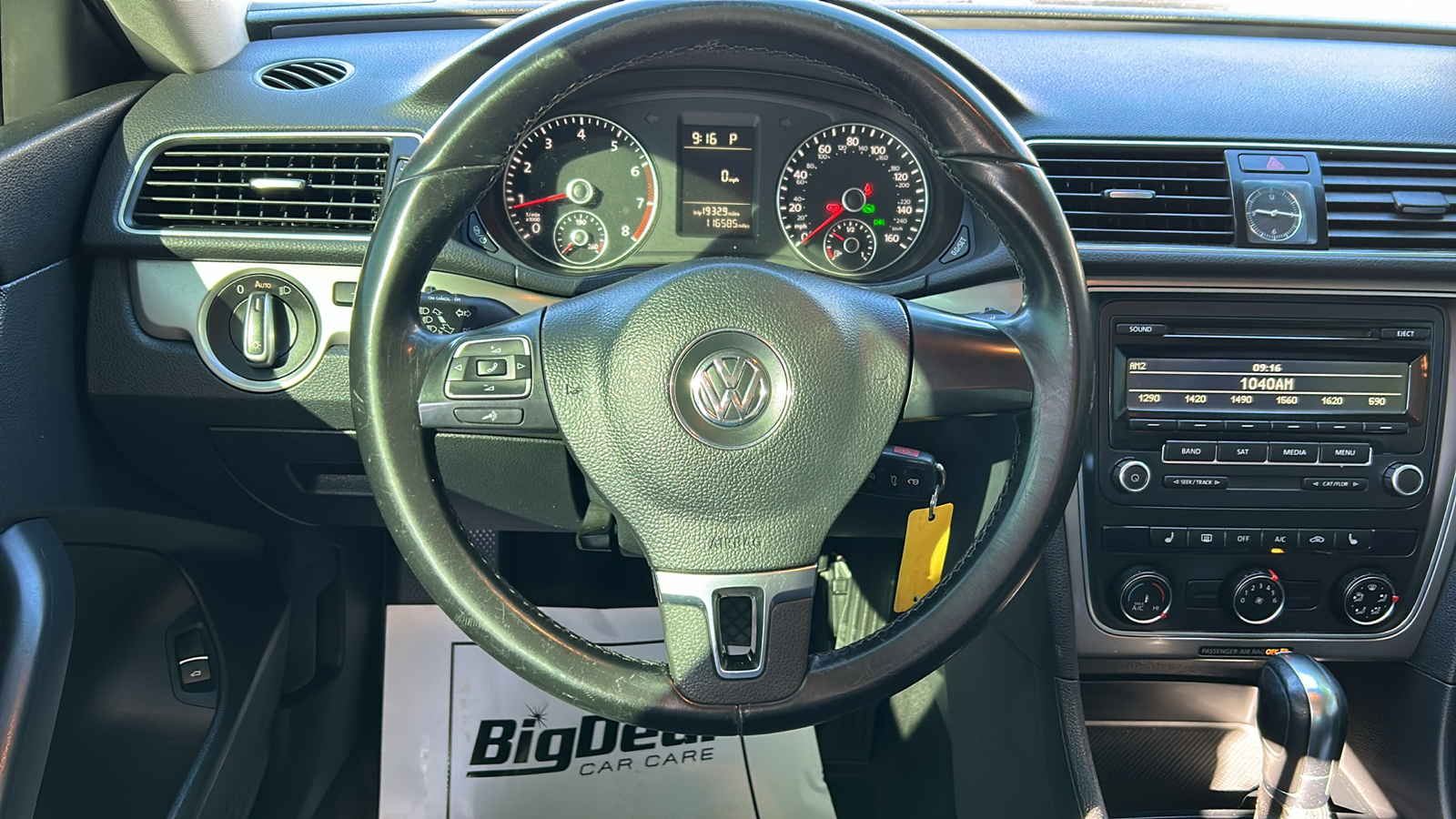 2014 Volkswagen Passat S 13