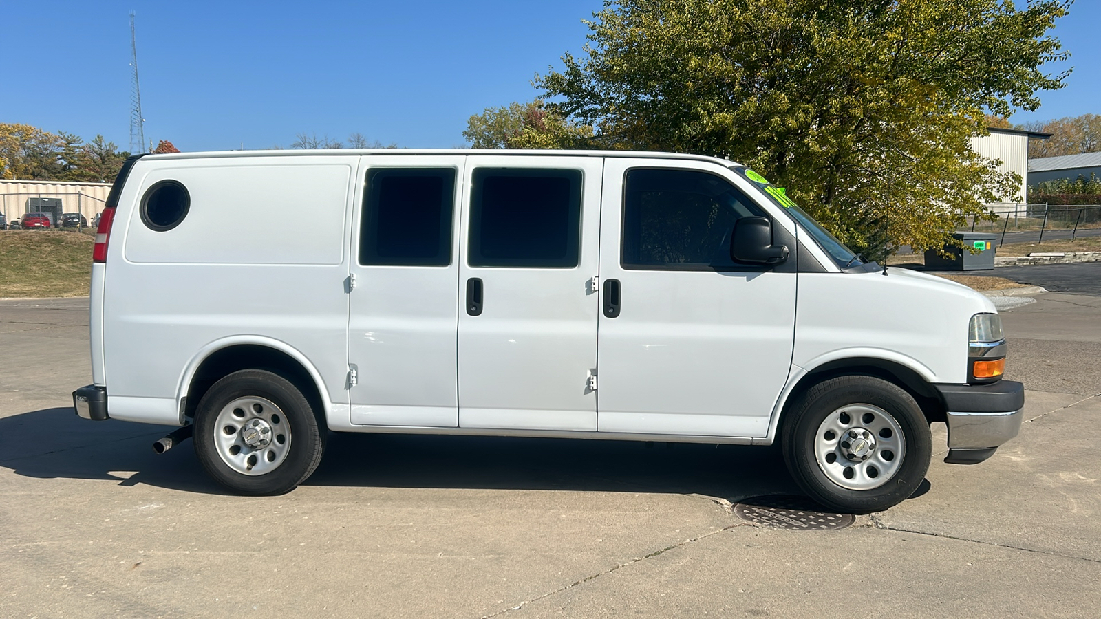 2014 Chevrolet EXPRESS G1500  5