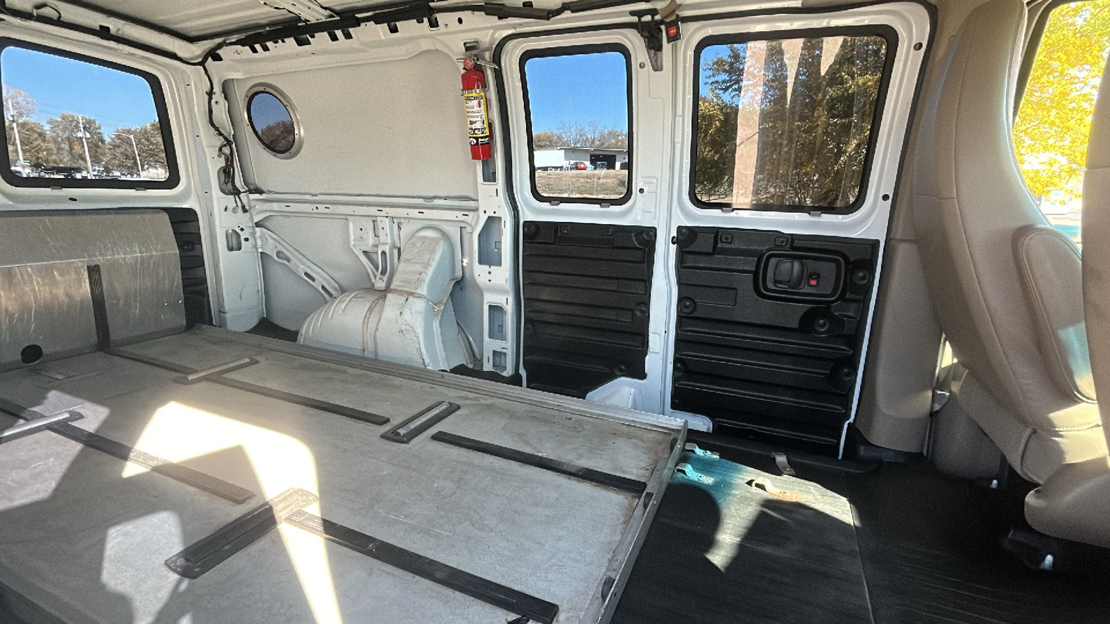 2014 Chevrolet EXPRESS G1500  28