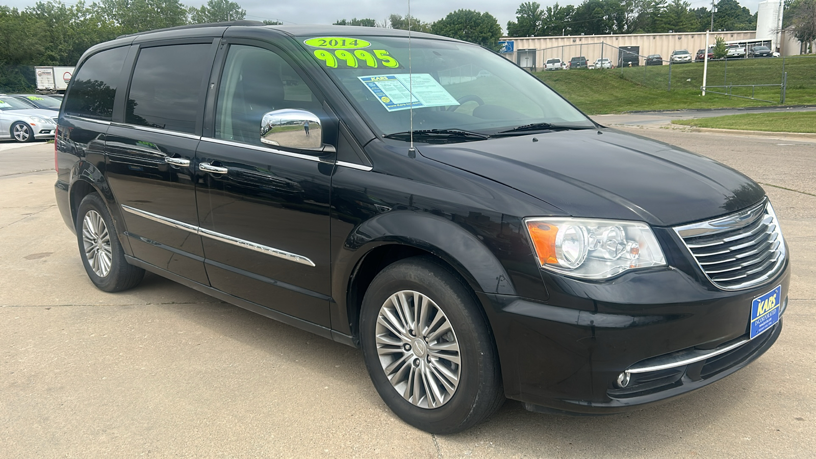 2014 Chrysler Town & Country TOURING L 4