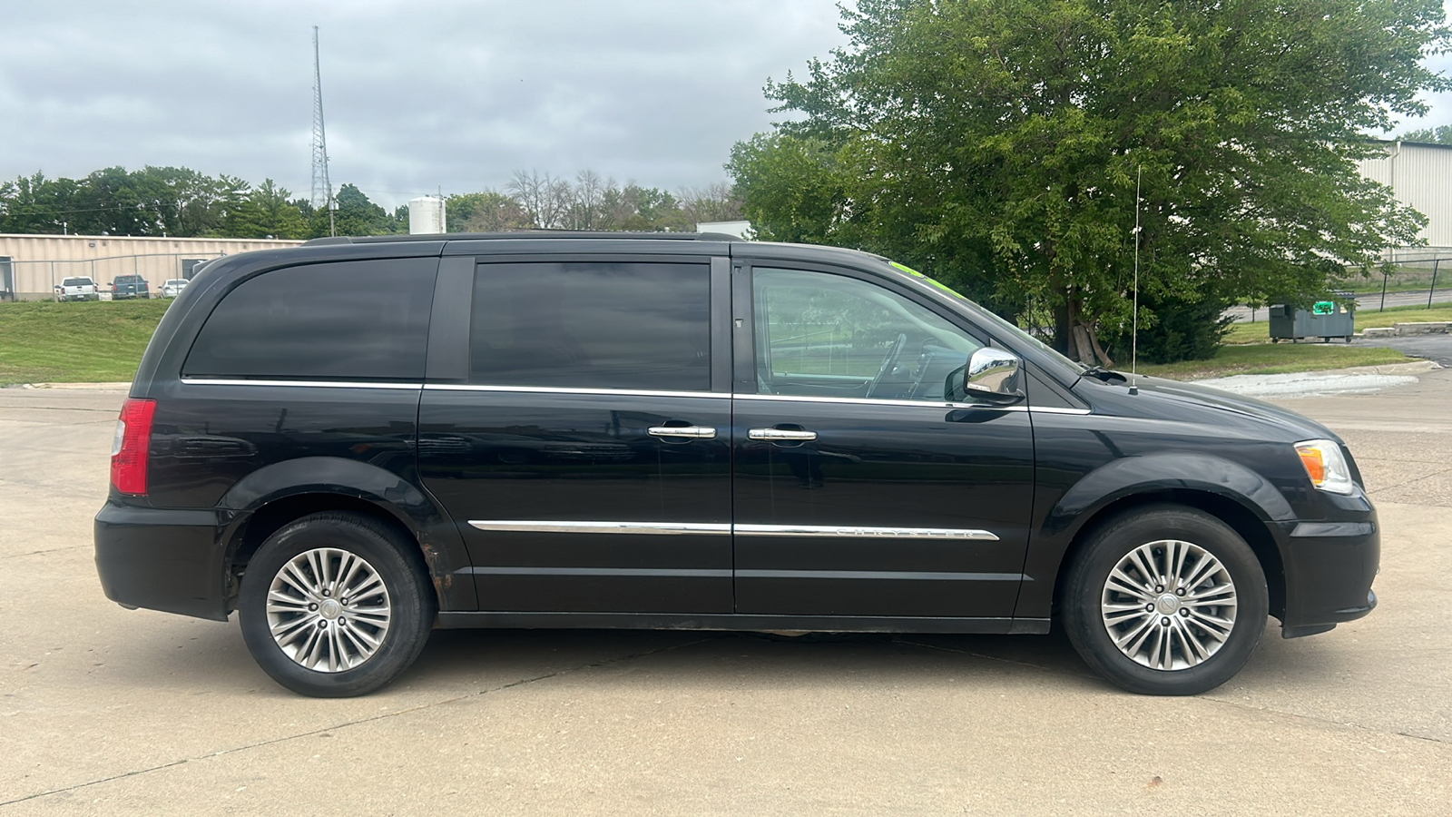 2014 Chrysler Town & Country TOURING L 5