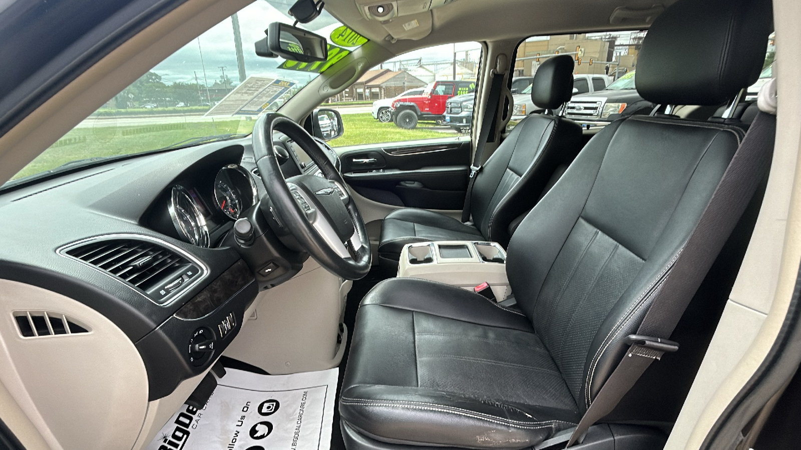 2014 Chrysler Town & Country TOURING L 11