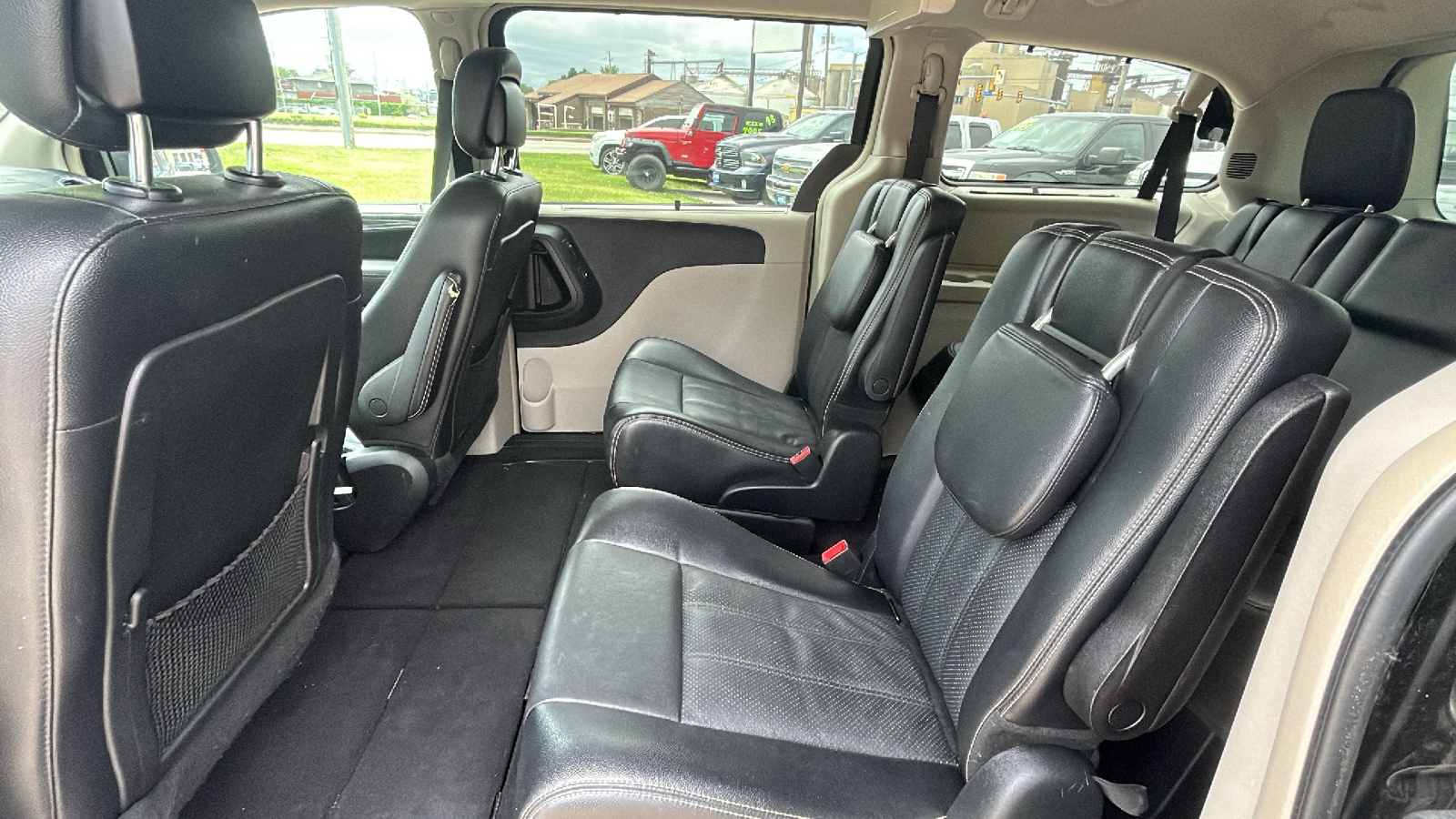 2014 Chrysler Town & Country TOURING L 13