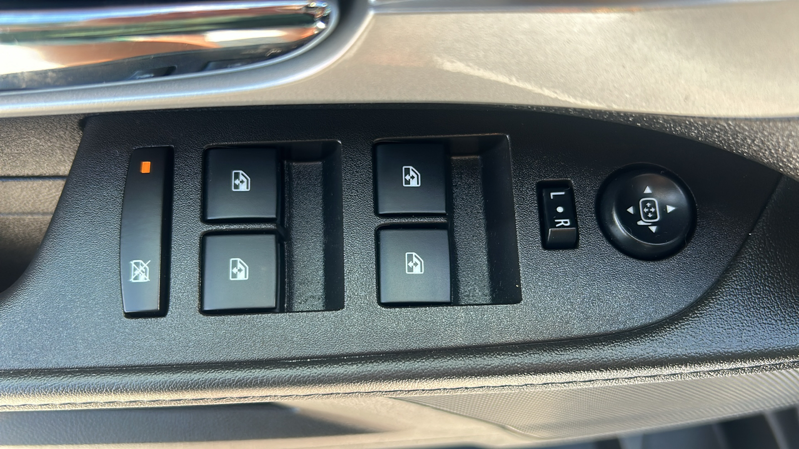 2015 Chevrolet Equinox LS AWD 18