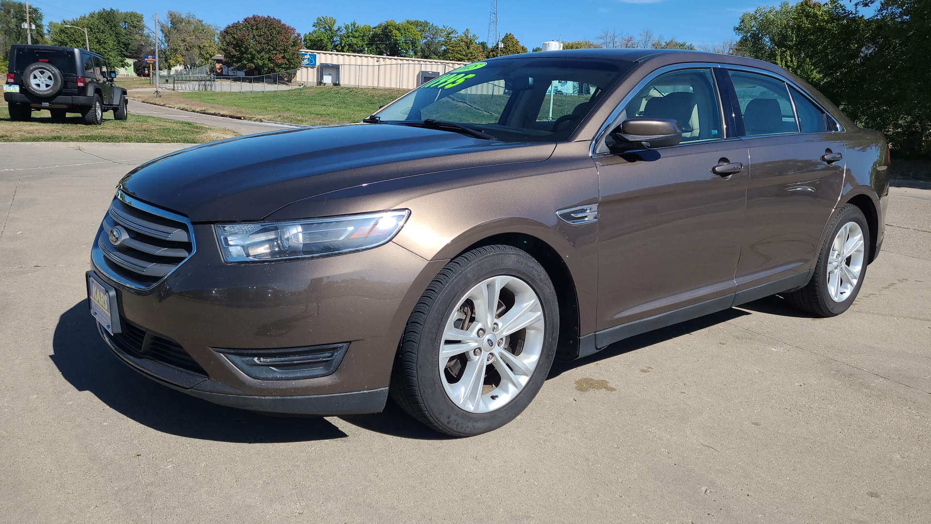 2015 Ford Taurus SEL 2