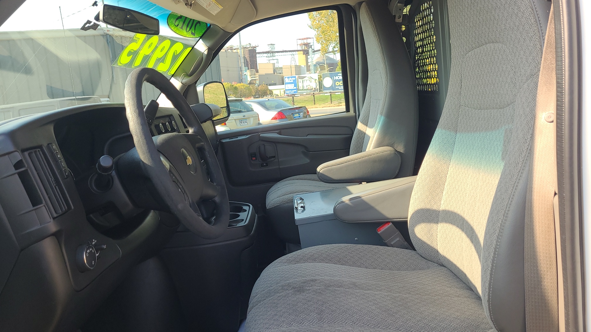 2015 Chevrolet Express Cargo Van 17