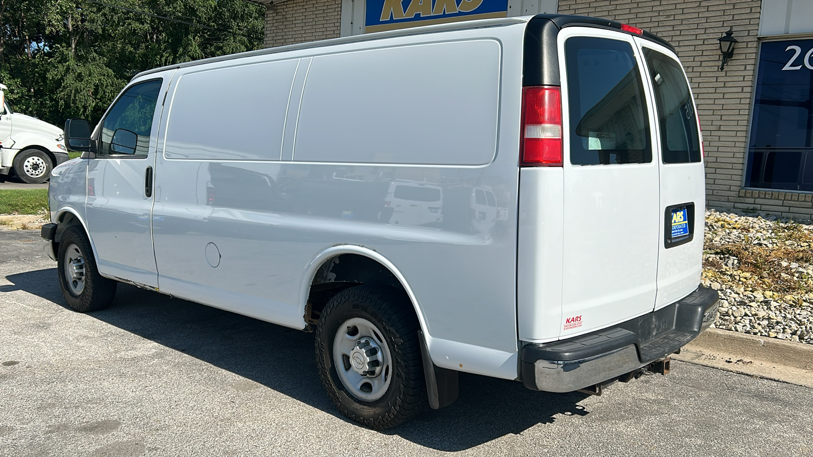 2015 Chevrolet Express Cargo Van 8