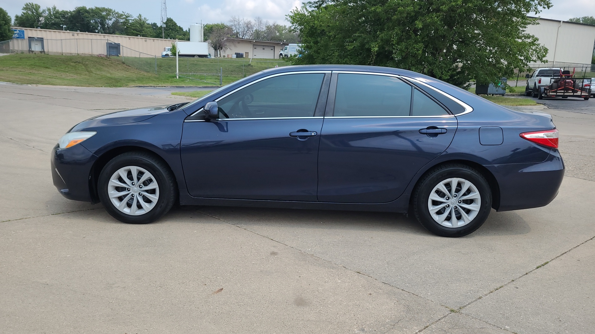 2015 Toyota Camry LE 1