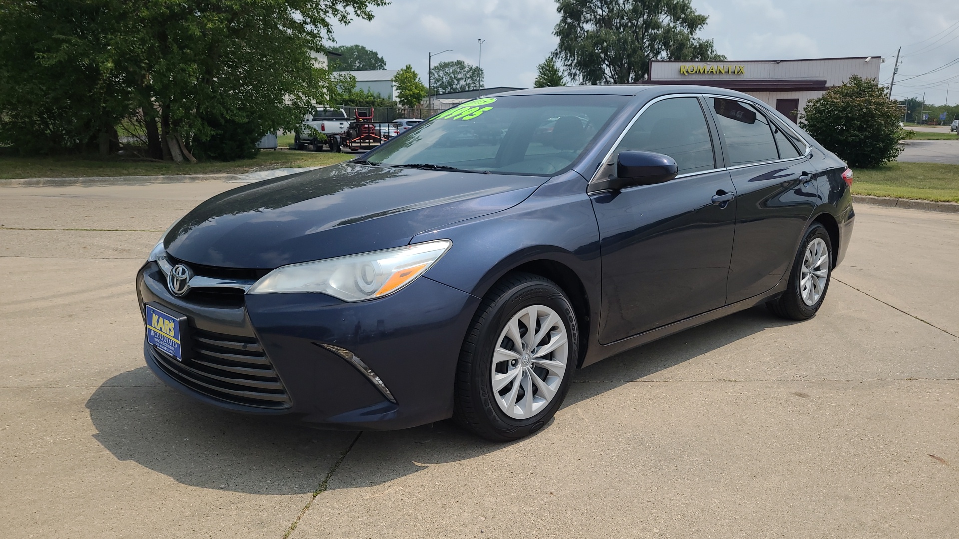 2015 Toyota Camry LE 2