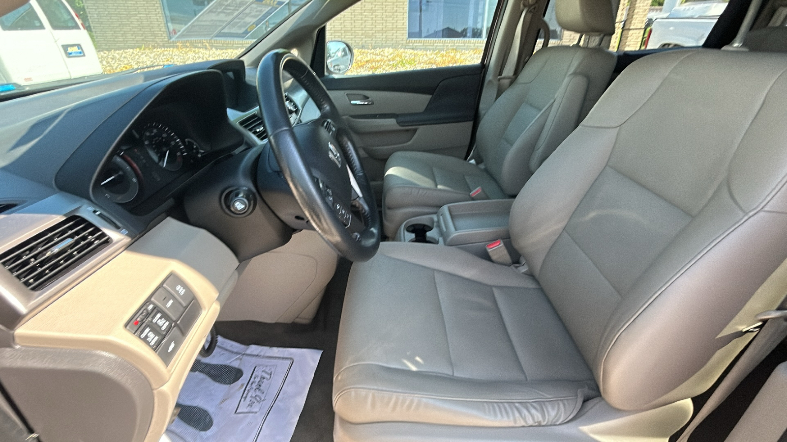 2016 Honda Odyssey EXL 11