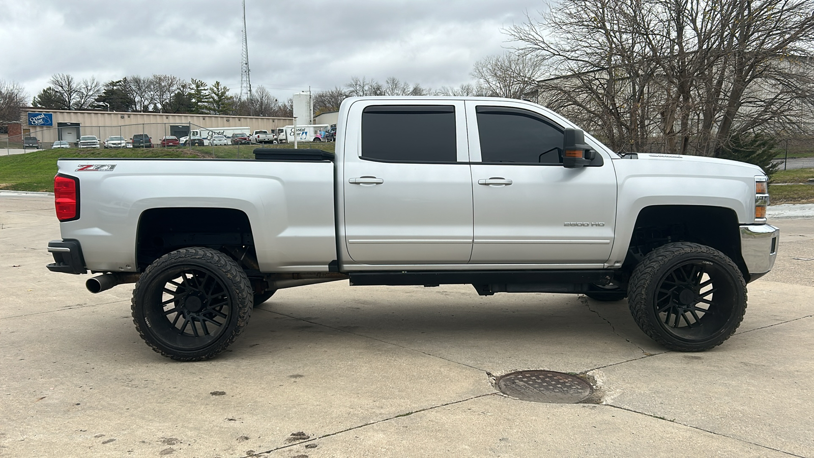 2016 Chevrolet Silverado 2500HD HEAVY DUTY LT 4WD Crew Cab 5