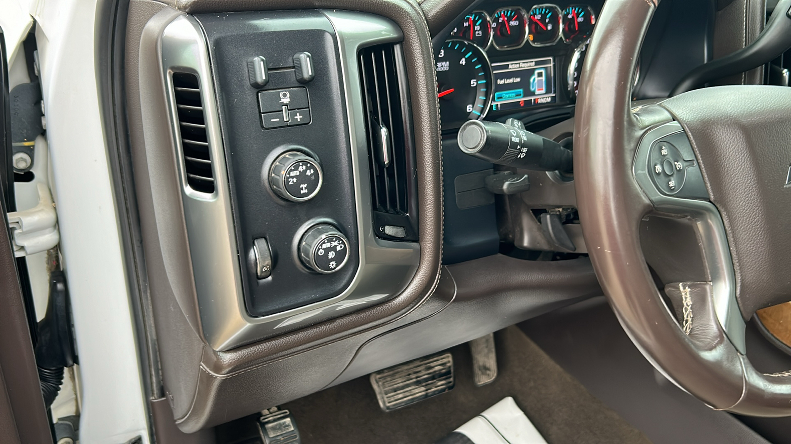 2016 Chevrolet Silverado 1500 LTZ 4WD 12