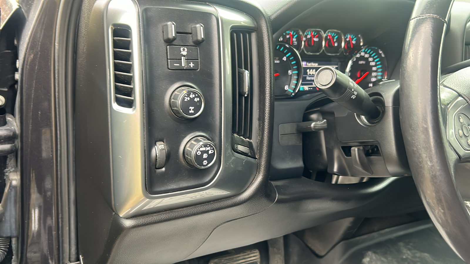 2016 Chevrolet Silverado 2500HD HEAVY DUTY LT 4WD Crew Cab 13