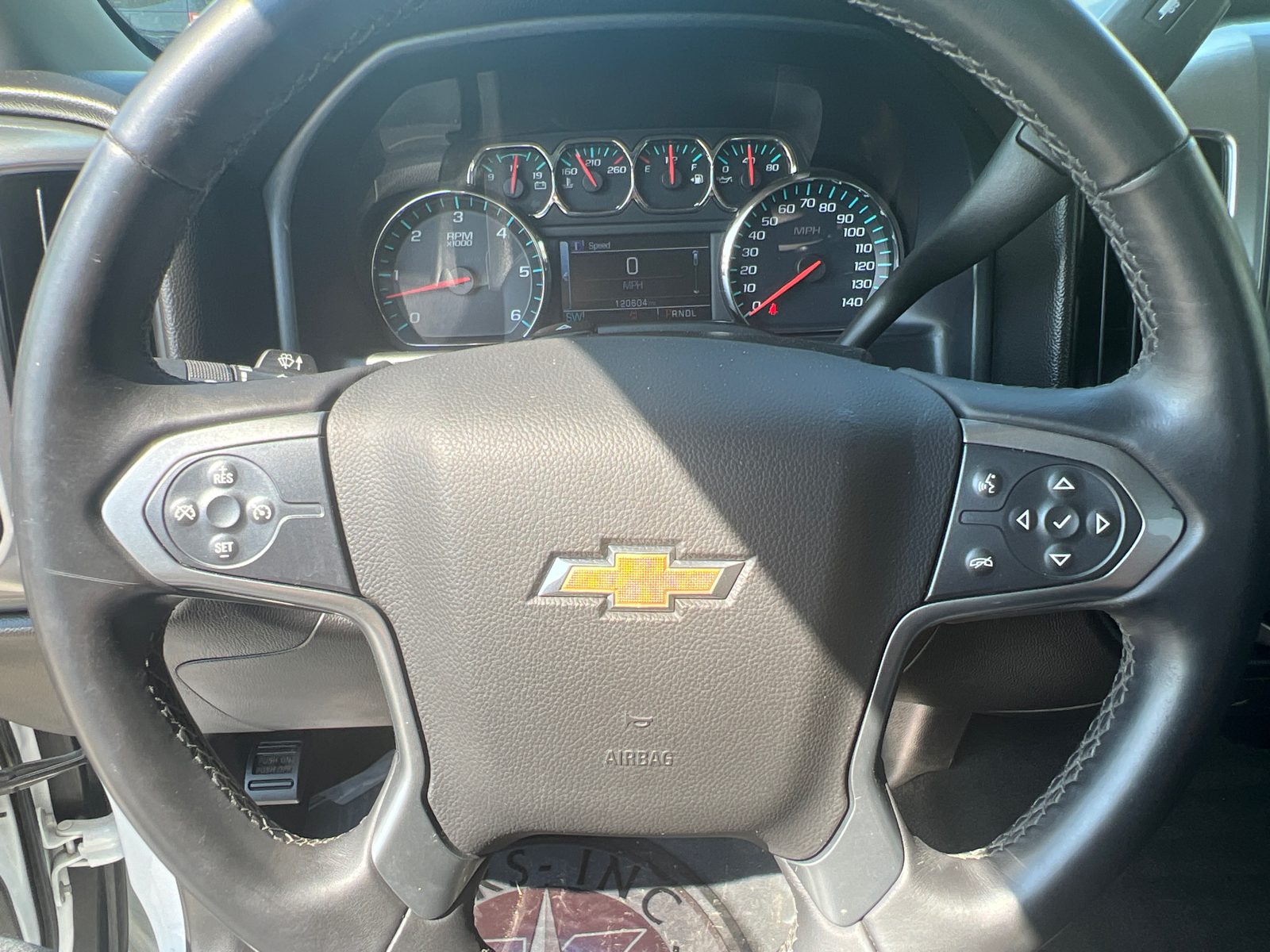 2017 Chevrolet Silverado 1500 LT 4WD 26