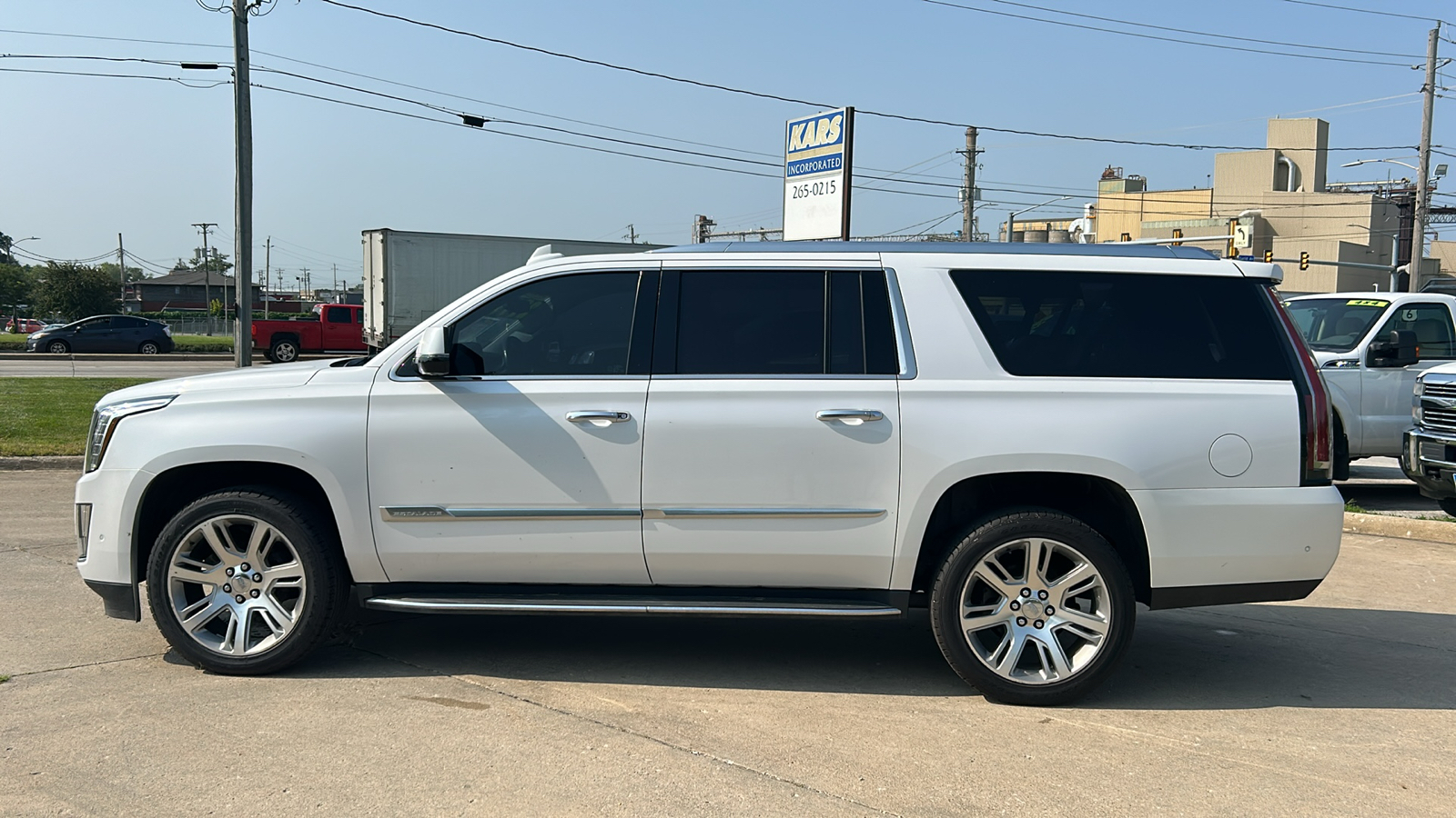 2017 Cadillac Escalade ESV ESV LUXURY 4WD 1