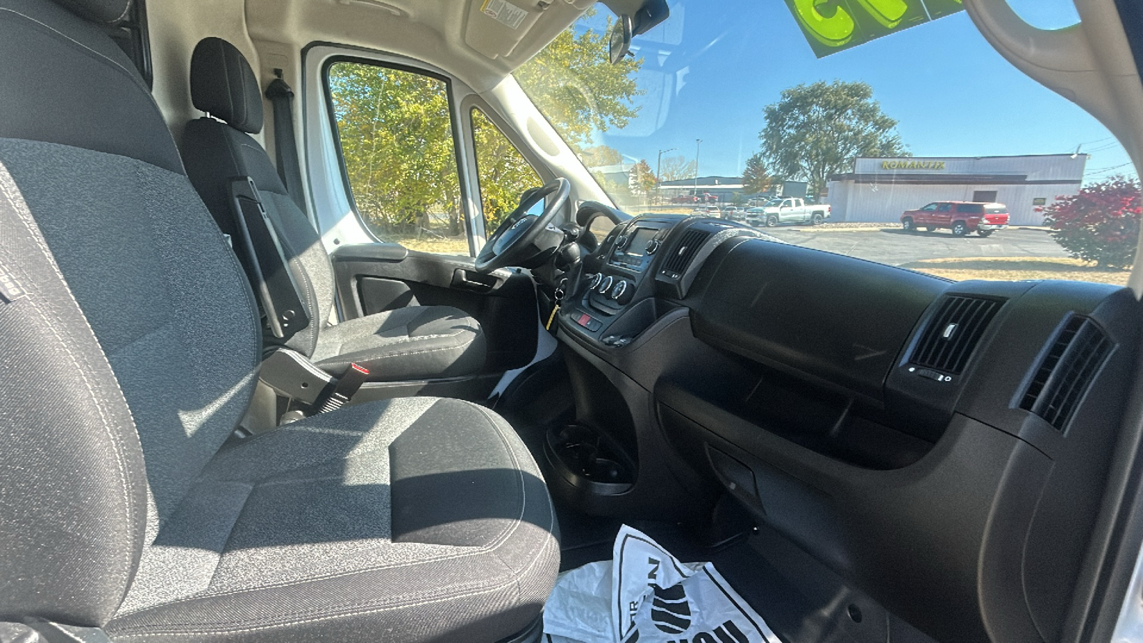 2018 Ram ProMaster Cargo Van 2500 HIGH 18