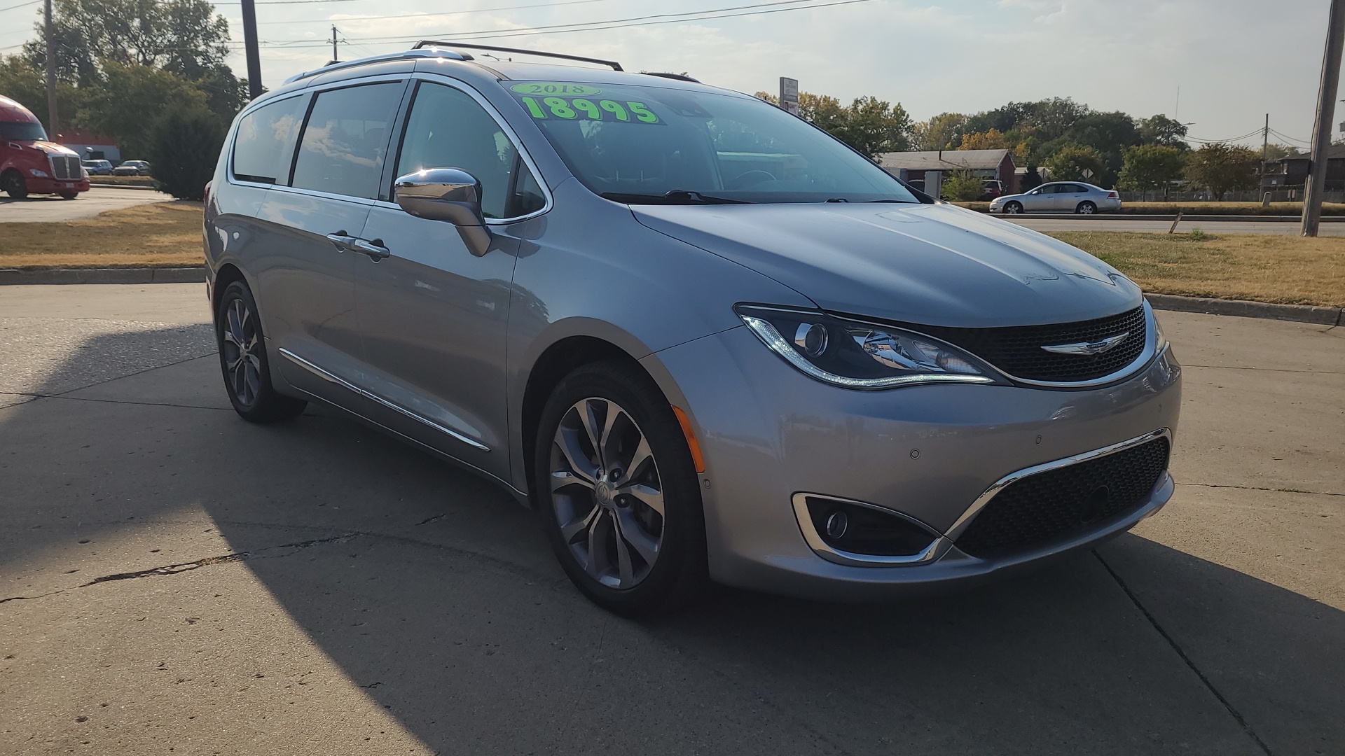 2018 Chrysler Pacifica LIMITED 4