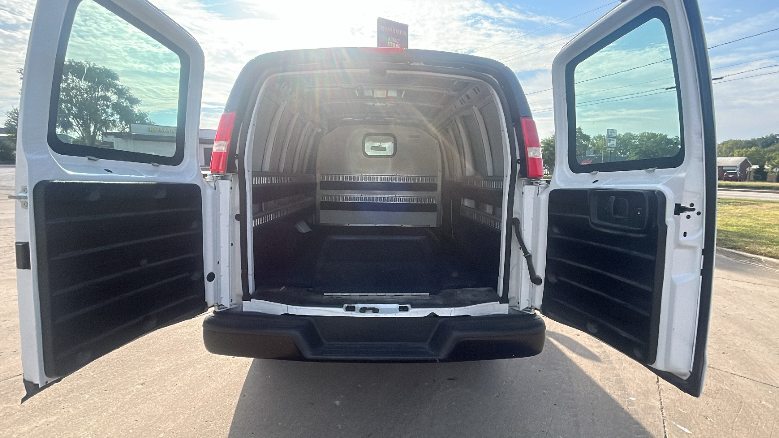 2018 Chevrolet Express Cargo Van 17