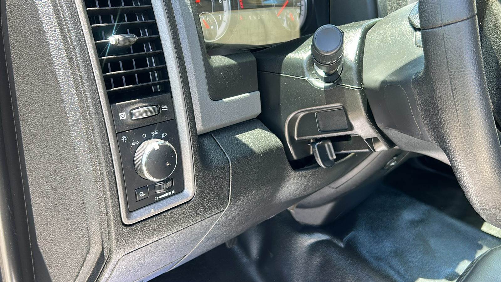 2019 Ram 1500 Classic TRADESMAN 19