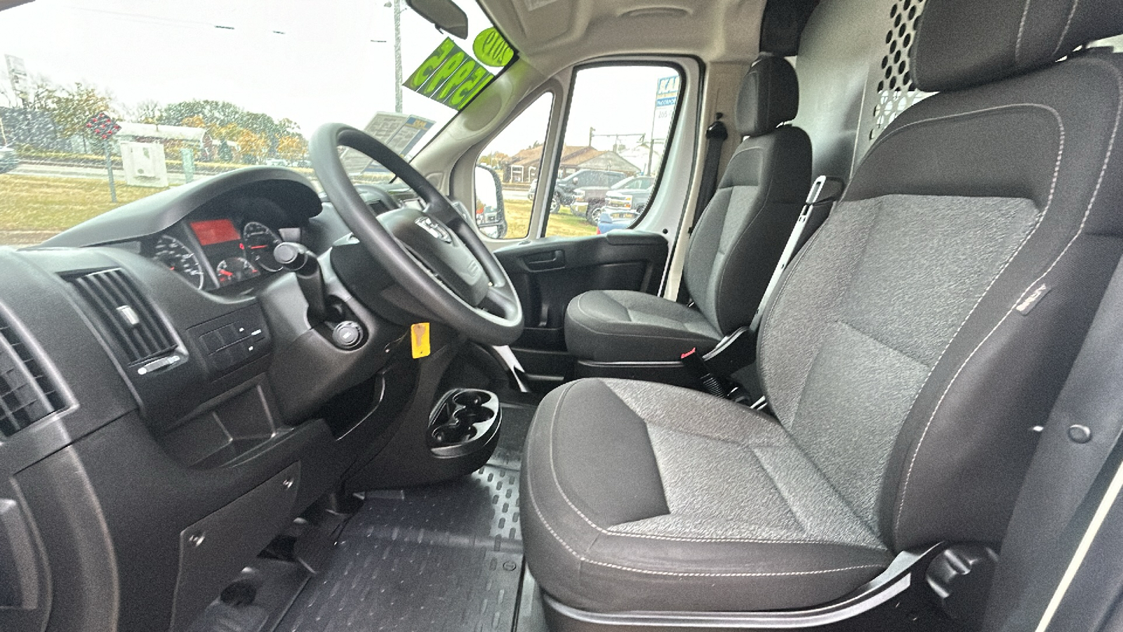 2019 Ram ProMaster Cargo Van 1500 STANDARD 17