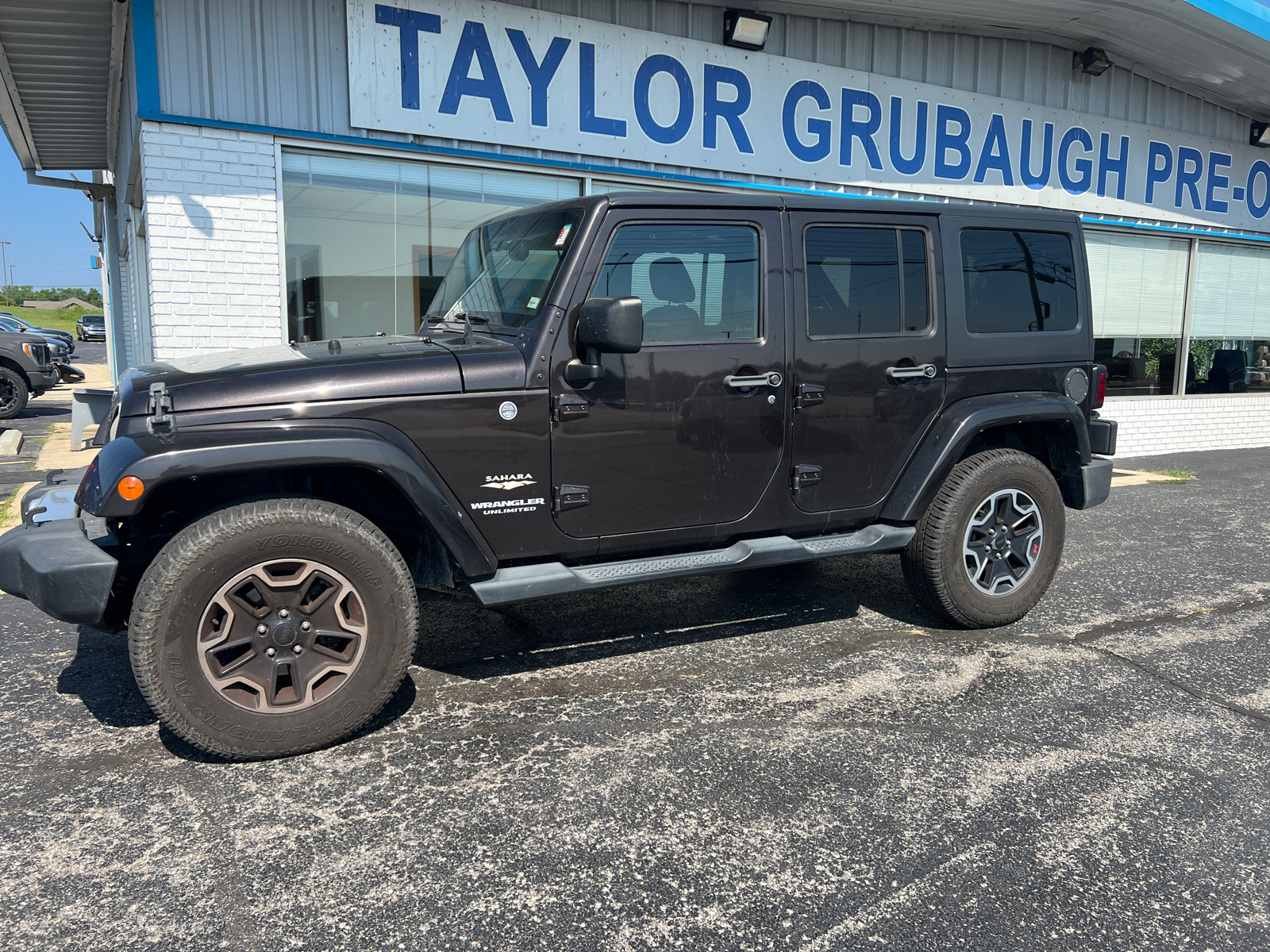 2013 Jeep Wrangler Unlimited Sahara 2