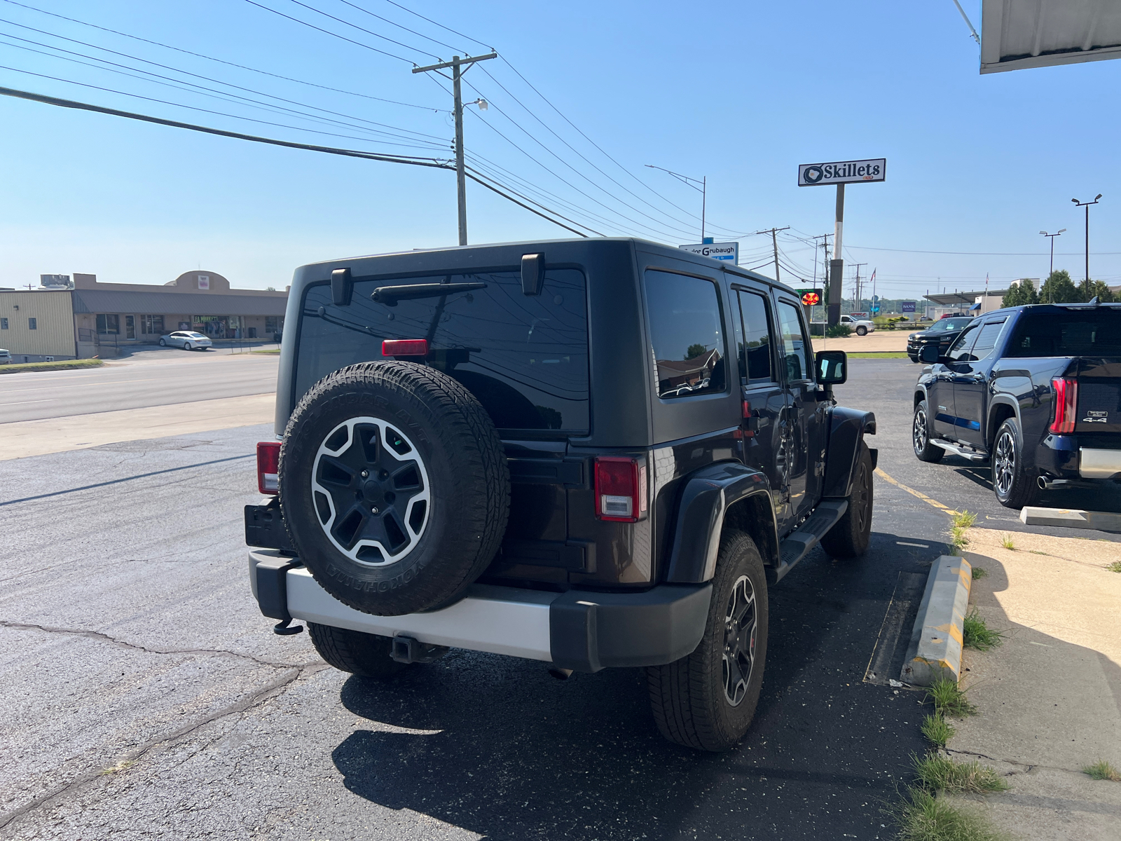 2013 Jeep Wrangler Unlimited Sahara 5