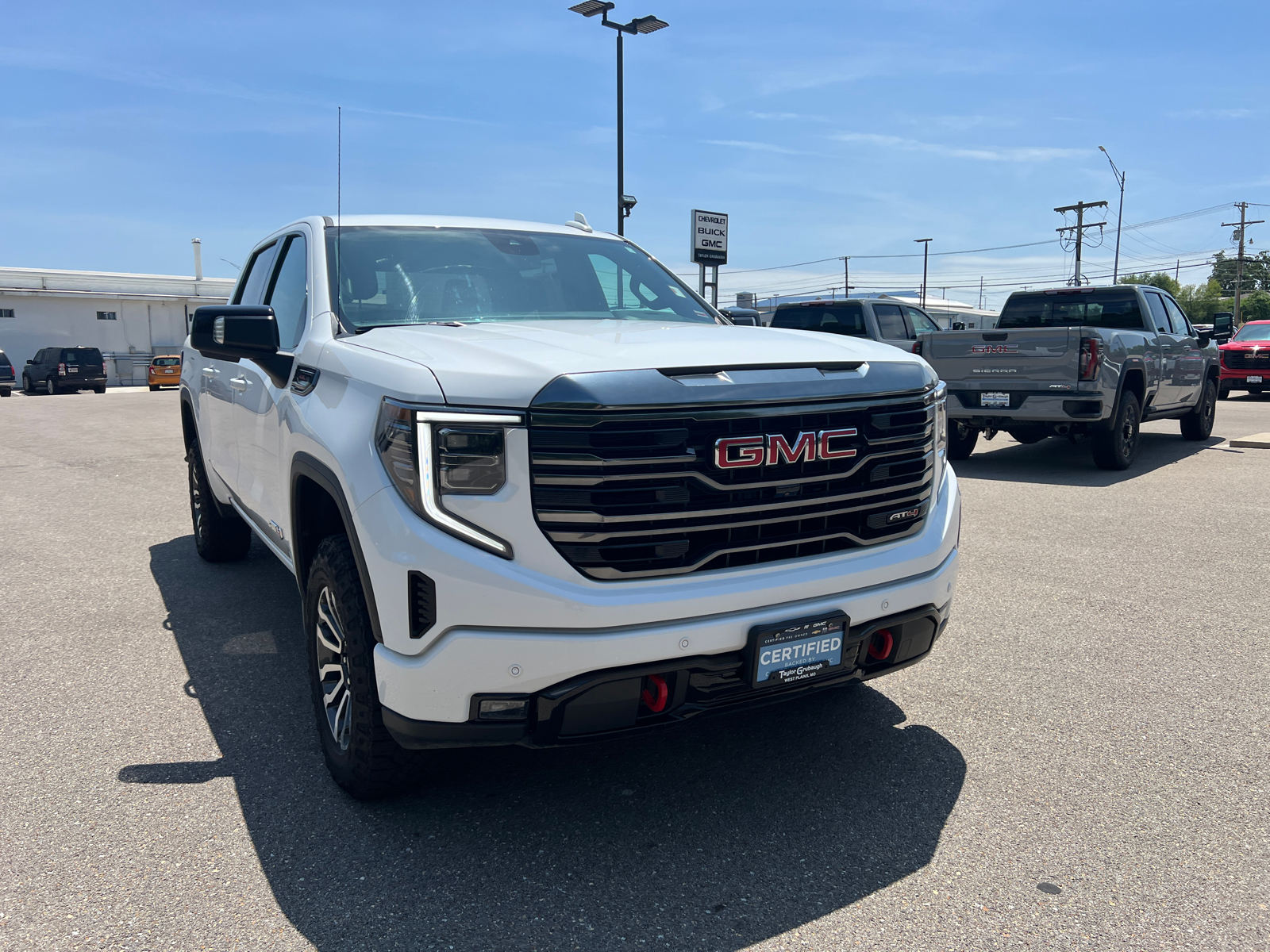 2023 GMC Sierra 1500 AT4 3