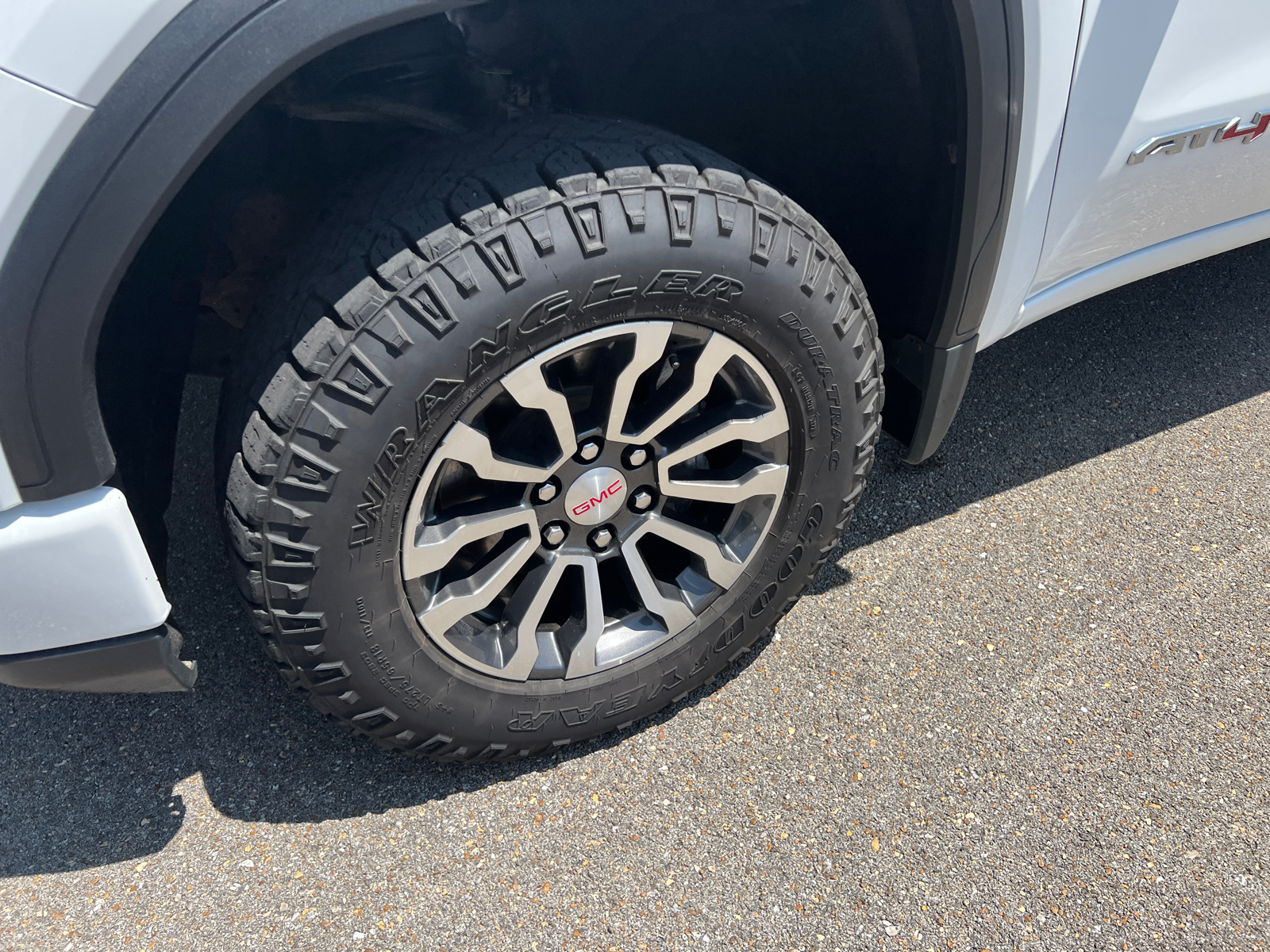 2023 GMC Sierra 1500 AT4 7