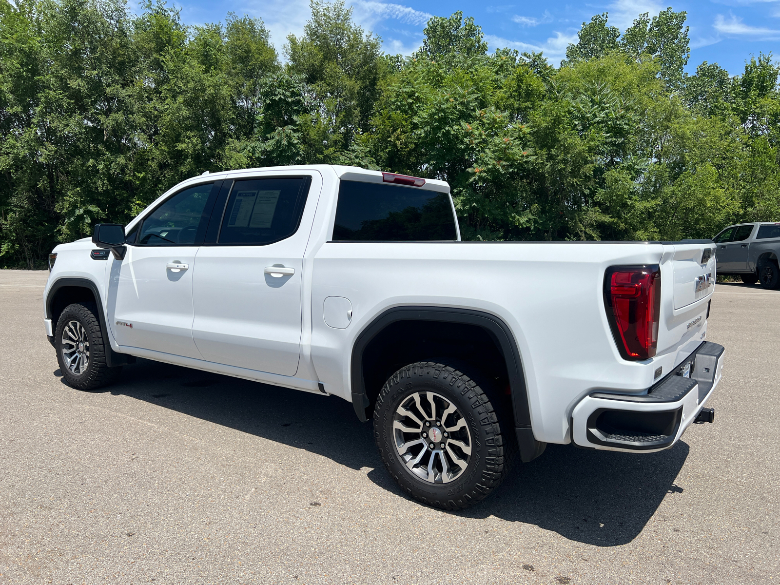 2023 GMC Sierra 1500 AT4 10