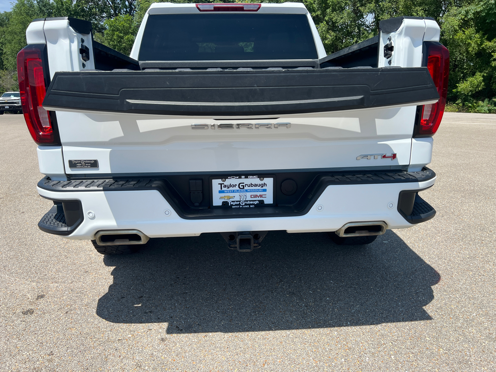 2023 GMC Sierra 1500 AT4 12