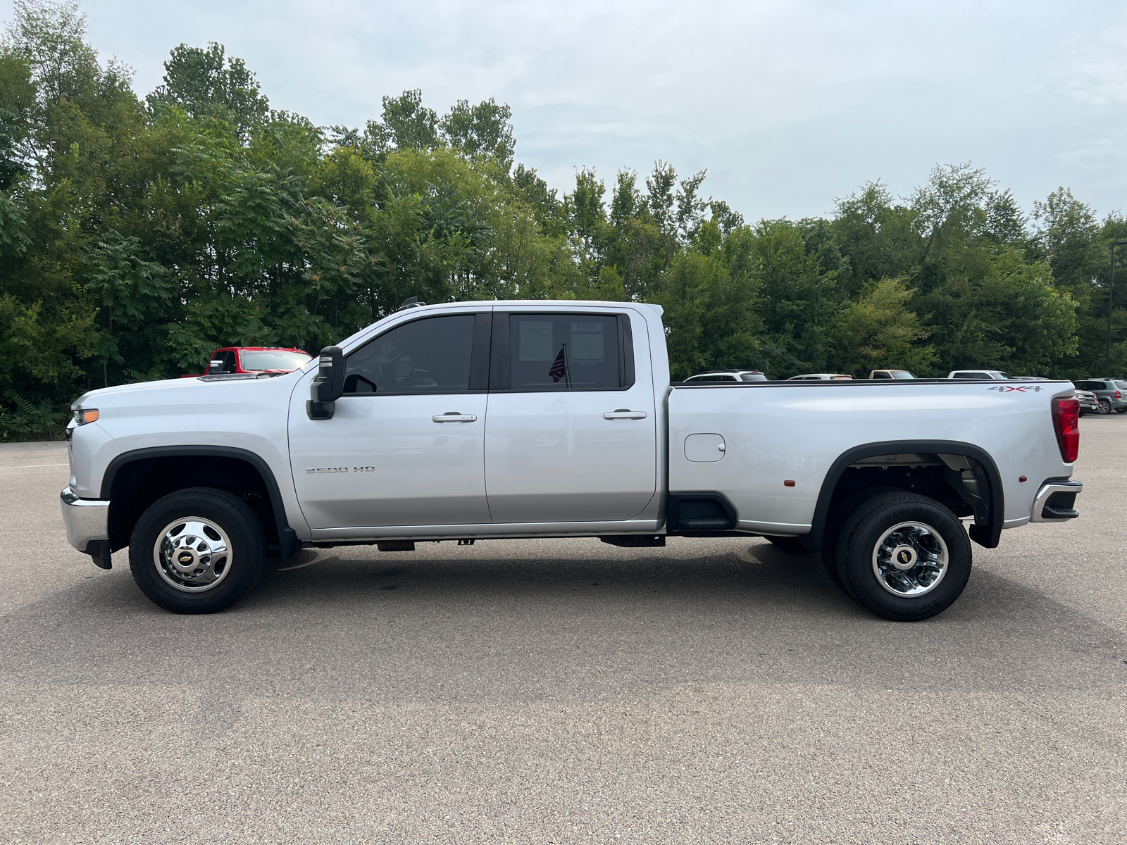 2022 Chevrolet Silverado 3500HD LT 9